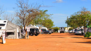 Longreach Tourist Park caravan drive through