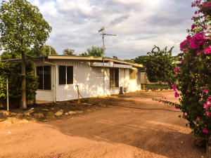 Longreach Tourist Park 3 bedroom house